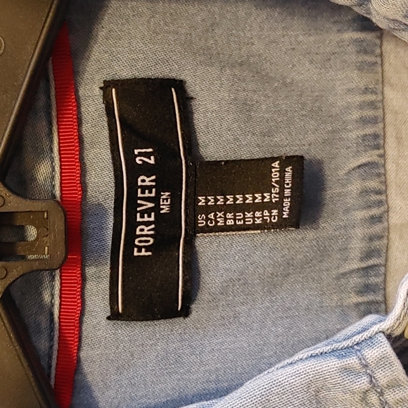 Forever 21 Men's Denim Long Sleeve Button down size M Shirt - Picture 2 of 5